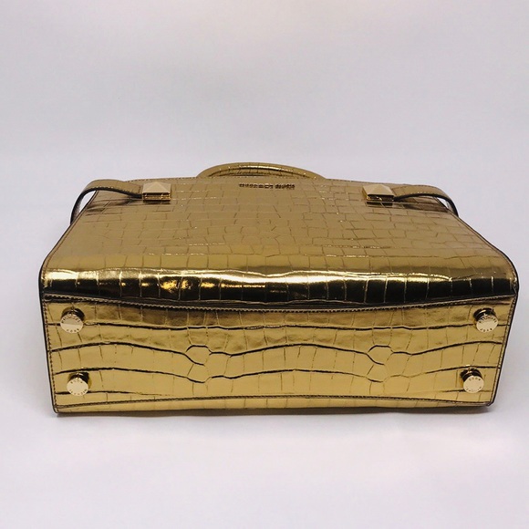 Michael Kors Bag (host pick 🎉🎊) - Picture 4 of 8